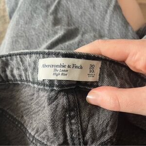 High Rise Loose Abercrombie and Fitch jeans